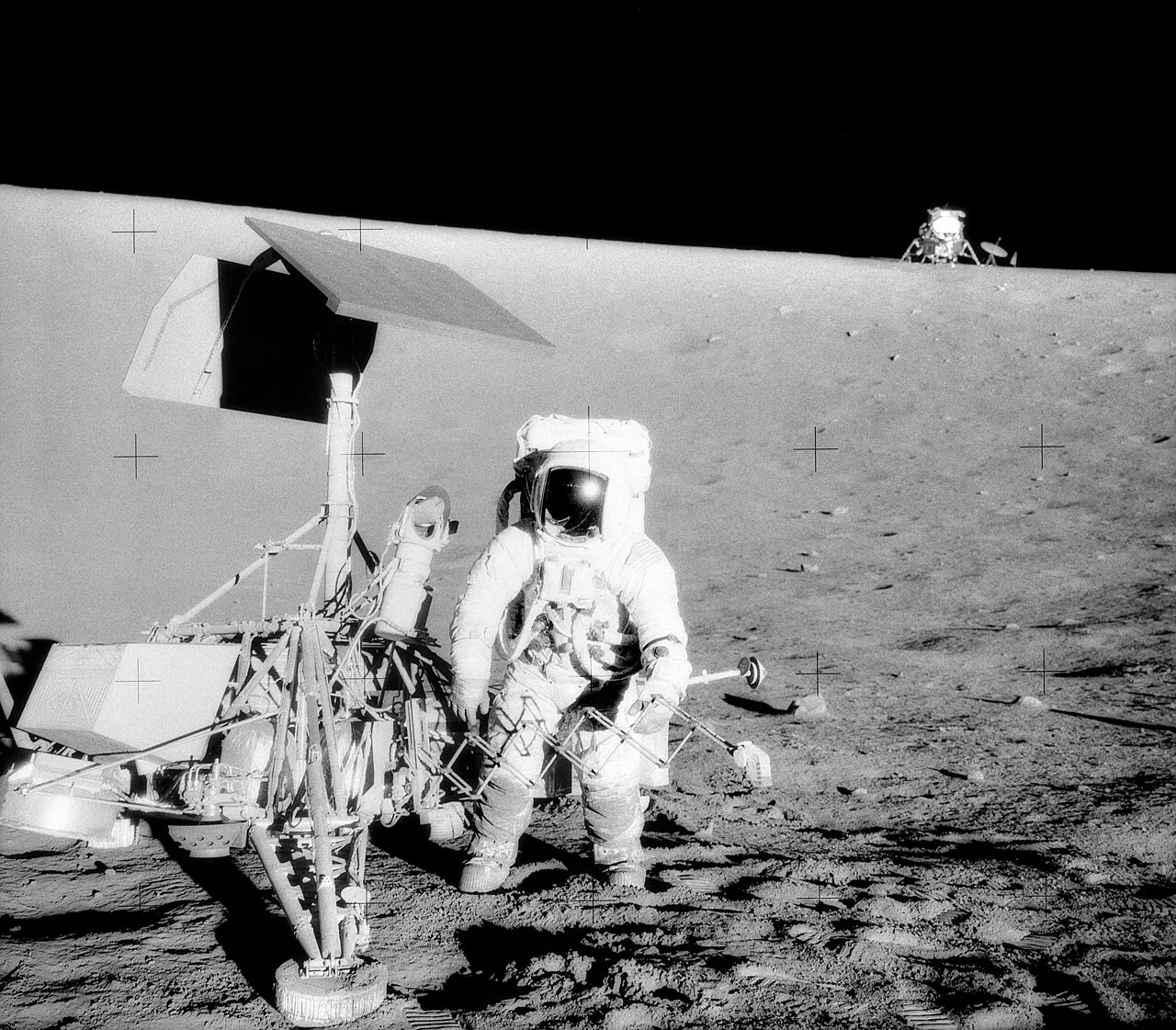 Misi Apollo 12, Pendaratan Presisi Kedua di Bulan
