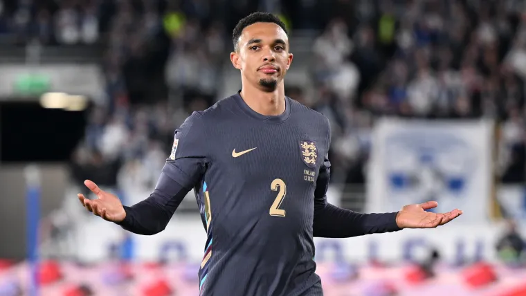 Pemain Liverpool Trent Alexander-Arnold dikabarkan resmi berpacaran dengan Estelle Behnke